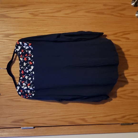 Shirt - Picture 3 of 4